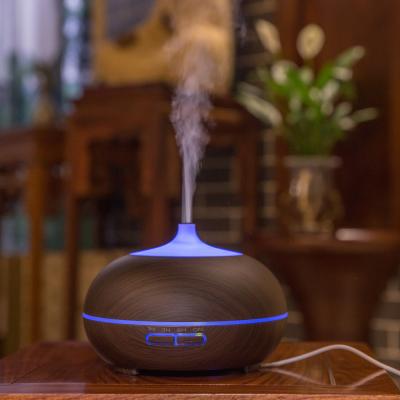 China New Design Household Essential Oil Aroma Diffuser 300ml Capacity Water Mini Air Humidifier Automatic Aroma Diffuser Essential Oil for sale