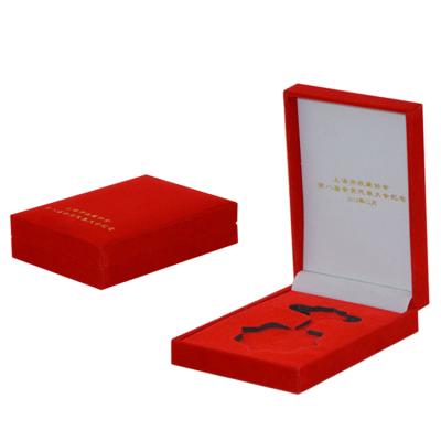 China Custom Hot Selling Custom Logo Red Clamshell Velvet Box Medal Packaging Gift Box Velvet Lining With Good Quality for sale