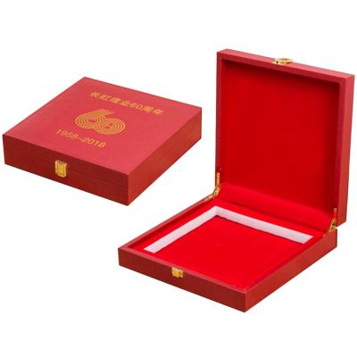 China Yiwu Factory Pressentation Handmade Professional Custom Logo Frame MDF Leatherette Paper Medal Boxes With Lock for sale