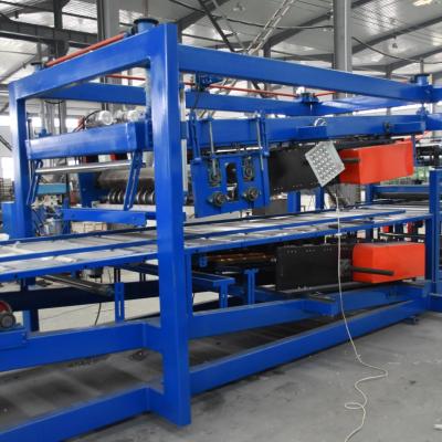 Cina Efficient polyurethane foam sandwich panel machine sandwich panels machine in vendita