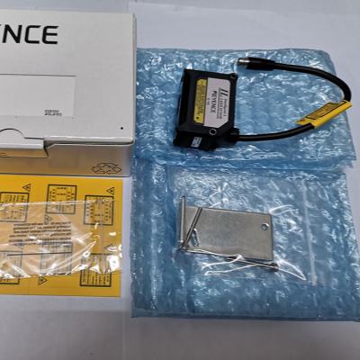 China 0.06% F.S./Â ° C*5 KEYENCE CMOS Multifunctional Analog Laser Sensor IL-100 Sensor Points New Original for sale