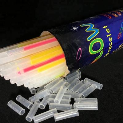 China Mehrfarbige Glow Stick Armbänder 5*200mm PE-Material für Taschenfreundliche Werbeaktionen zu verkaufen