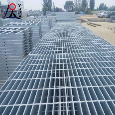 China Caldeamento galvanizado da passarela de aço drainagem da grade de aço drainagem da cobertura da grade de aço à venda