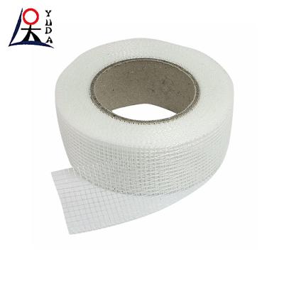 China Alkali Resistant Fiberglass Mesh 145g 1m*50m Plaster Mesh Roll Cut Glass Fiber Mesh for sale