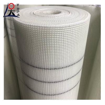 Chine Tissu en maille en fibre de verre tissé résistant aux températures élevées / 160 g de maille en fibre de verre stucée 0,5 m-3 m à vendre