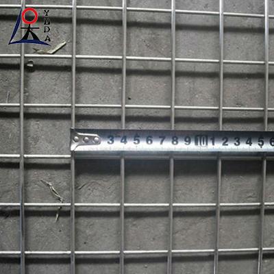 China Cage de malla de soldadura 6 Gauge Brc acero soldado de hierro de alambre de malla de cercas de paneles en venta