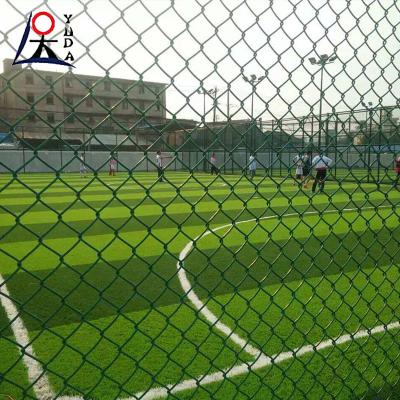 China Cercas de ciclone de diamante verde revestido de PVC Chain Link temporário cercas para esportes à venda