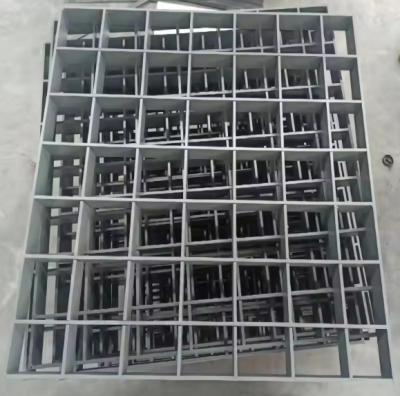 China Materiales de construcción de rejilla de pasarela de metal a medida Grill de acero suave galvanizado en caliente en venta