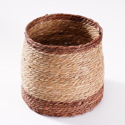 China Hot Selling Round Viable Straw Rope Woven Seagrass Basket for Storage for sale