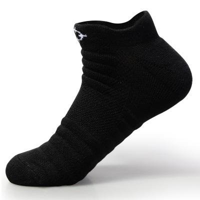 China Rigorer Antibacterial Sports Wear Thick Running Unisex Ankle Basketball Anti-Slip Socks for sale