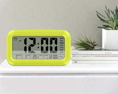 China Class 2020 Newest Battery Operated Smart Bedroom Digital Alarm Clock With Backlight for sale