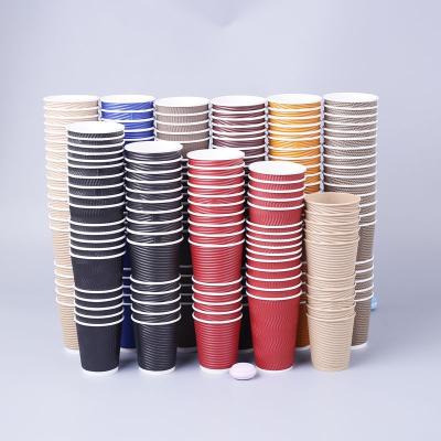 Chine Tasse de papier de petit pain de l'ondulation 12oz de mur de double d'ODM avec le couvercle à vendre