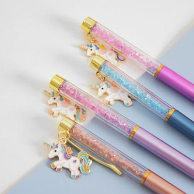 China Pen Gift O&Q Luxury Manufacturers Design Unique Dream Unicorn Pendant Ballpoint Pen with Shiny Crystal Sand for Student Girl Gifts for sale