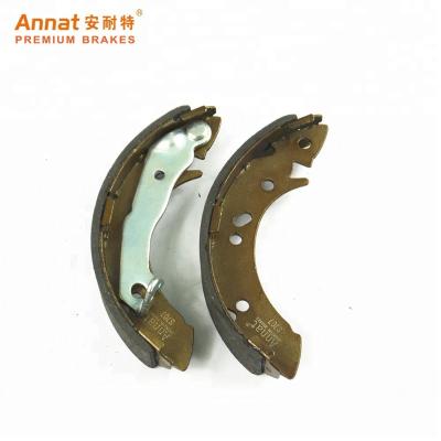 China 44060-08G25 Rear Semi-Metallic Car And Truck Brake Shoes Suitable For Nissan Parts for sale