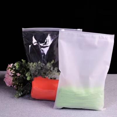 China BIODEGRADABLE high quality transparent zipper bag pe bag reusable plastic zipper pull bag for sale