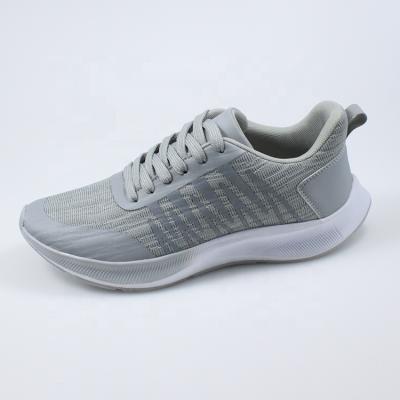 China New Arrival Round High Quality Men's Running Shoes Comfortable Fly Knit Shoes Sports Shoes for sale