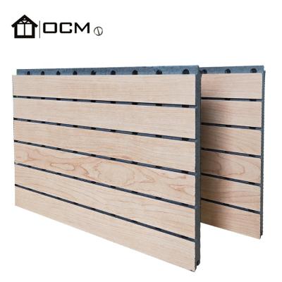 China Fireproof Wood Grain Panel 197*2440mm Perforated Wall Acoustic Perforated Wall Te koop