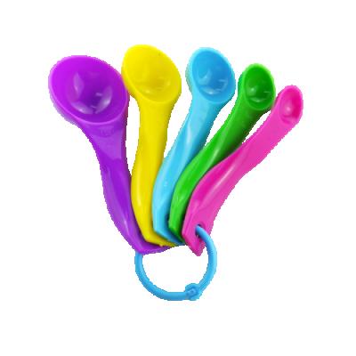 China Stocked 5 Pcs Color Serials Kids Baking 5 Piece Small Colorful Plastic Batcher 1g 5pcs Set For Food for sale