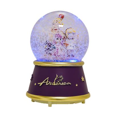 China Custom Price New Europe Type Christmas Snow Globe for sale