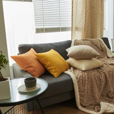 China Home Living Room Soft Plush Blanket Folded Decorative Tile Decor Cushion Covers for sale