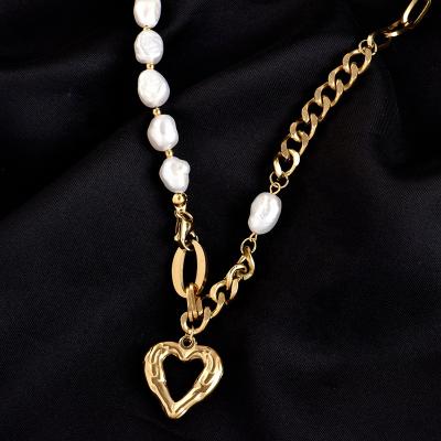 China CLASSIC Exquisite baroque pearl necklace 18k pearl necklace fashion hollow heart fashion choker natural pearl female pendant necklaces for sale