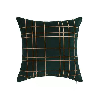 China Breathable Stripe Embroidered Pattern Velvet Winter Pillow Cover Home Decor Hot Selling Luxury Cushion Cover for sale