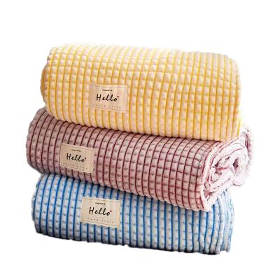 China Factory Supply Waffle Fleece Soft Warm Throw Blanket Solid Casual Winter Sofa Blanket for sale