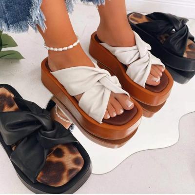 China Summer Hot Beach Fashion Trend Sale Outdoor Platform Slides Slippers For Women Toe Ladies Sandals Shoes Open for sale