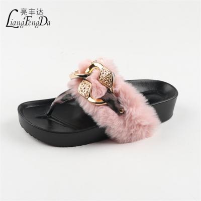 China Fashion Trend Design Fur New Slides Flat Plush Fuzzy Slippers Fluffy Flip Flops Women Slippers Size 36-41 Sandals For Ladies for sale