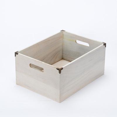 China Modern Hinge Lid Wooden Box OEM Wholesale Pine Wood Keepsake Solid Arts and Crafts Gift Boxes for sale