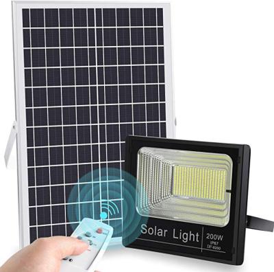 China Upgraded Hotel 2019 200W Solar LED Flood Light For Backyard Driveway Basketball Court for sale