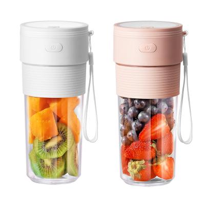 China 300ml Mini Fruit Blender Portable Personal Fruit Juicer Cup Rechargeable USB Juicer Easy Handling Vegetable Cup for sale