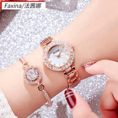 China Fashion Non-Specific Women Watch And Bracelet Gift Set With Factory Price for sale