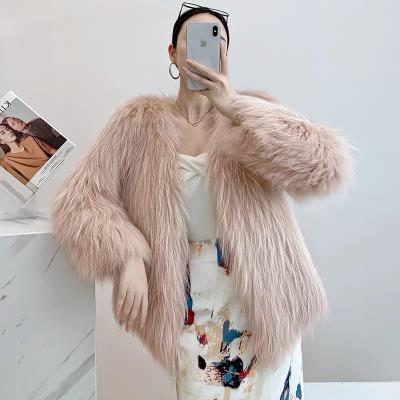 China High Quality Real Raccoon Leather Jacket Windproof Knit Fashion Women's Short Coat for sale