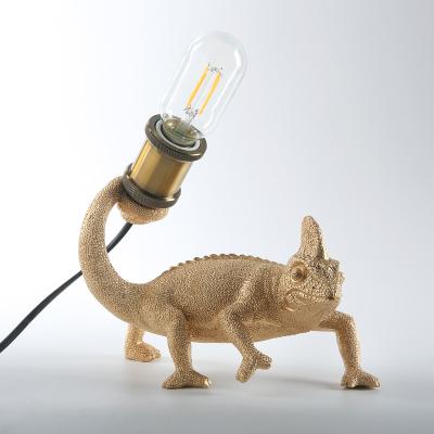 China Nordic Modern Lizard Resin Night Light Living Room Bedroom For Modern Animal Chameleon Table Lamp Led Desk Lamp Decor Lighting Fixtures for sale