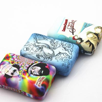 China Custom Printed Small Cigarette Holder Recycled Metal Tin Cans Packaging With Hinged Materials Tobacco Tin Box for sale