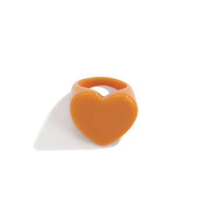 China TRENDY Acrylic Resin Halo Dyed Ring INS Fashion Heart Shape Women Daily Rings for sale