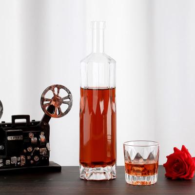 China Clear Beverage Liquor Glass Bottle Cylinder 750ml Vodka Bottle With Cork Customizable Wine Bottle for sale