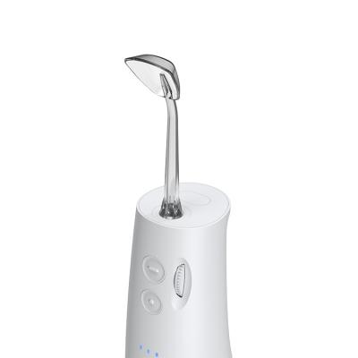 China Teeth Care Portable Dental Water Flosser For Teeth Cleaning With 300ml Capacity for sale