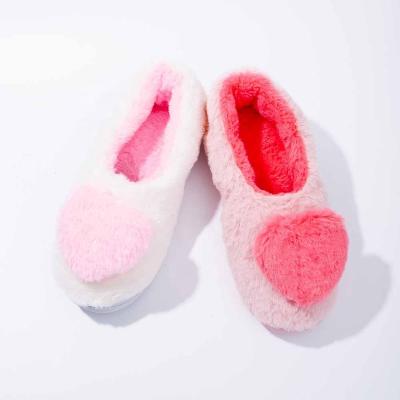 China Fashion Trend Women's Plush Cotton Indoor Soft Warm Heart-shaped Bedroom Slippers Home Loafers Bedroom Loafers Shoes for sale