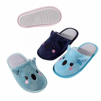 China Flat 2022 New Winter Children's Cartoon Bear Cotton Anti-slip Shoes Cute Girls Boys Slippers Plush Indoor Warm Non-slip Shoes for sale