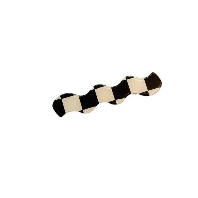 China Fashion Wave Checkerboard Snap Clip Acrylic Hair Clips Vintage Strikes Hairpin Girl Wholesale for sale