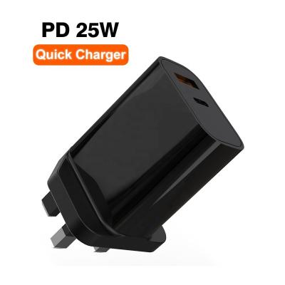 China Table PC 2022 Factory Price UKCA certification PD25W A+C Double Ports UK Plug Wireless Charger for sale