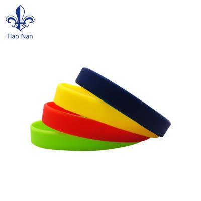 China Rubber Custom Design Silk Screen Printing Silicone Rubber Wristband For Event for sale