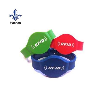 China Europe Fashion Wristband Wristband Silicone Rubber Wristband With Logo Silicone Rubber Custom Wristbands for sale