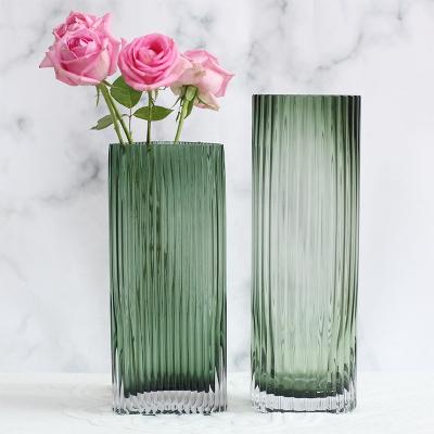 China CLASSIC Green Transparent Colorful Clear Decor Flower Vase Silk OEM Custom Handmade Nordic Contemporary Wholesale Home Decor Flower Eco Logo for sale