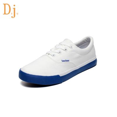 China Fashion Lace Up Non Slip White Canvas Shoes No Brand For Men for sale