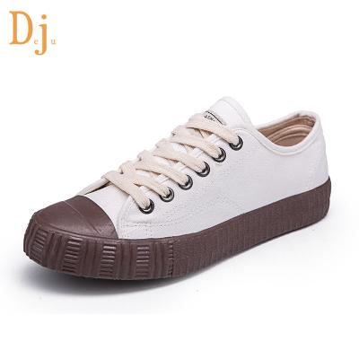 China 2018 Fashion Breathable Canvas Lace Up Women Shoes for sale