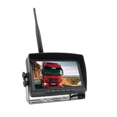 China New 7 Inch HD Car Wireless CCTV Rea Rview System 2.4G Channels Monitor 4 Display Digital Wireless Truck 7 Inch for sale