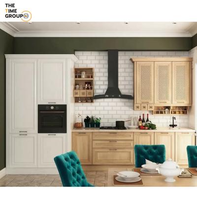 China Environment Friendly Fashion Oak Wood White Shaker Assembled Classic Kitchen Cabinets for sale